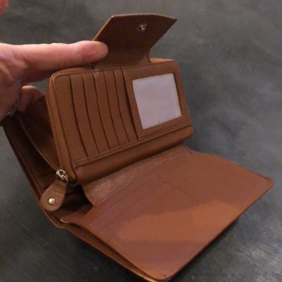 LuPa Soft Large Wallet w/18 Credit Card Slots, Six ~7” Lg Pockets & Coin Storage - Picture 4 of 9